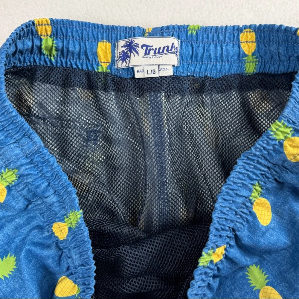 Trunks Surf & Swim Co Men’s Swimwear Board Shorts Pineapple Print Lined‎ Large